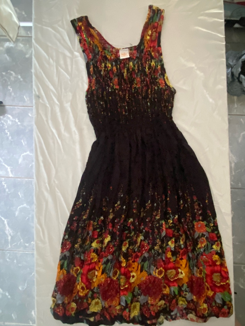 Handmade Romichard Summer Dress with Stunning Summer/Autumn Florals - Picture 8 of 10